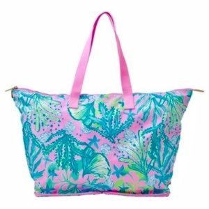 Lilly Pulitzer Getaway Packable Tote in Mandevilla Hip Nautica. NWT